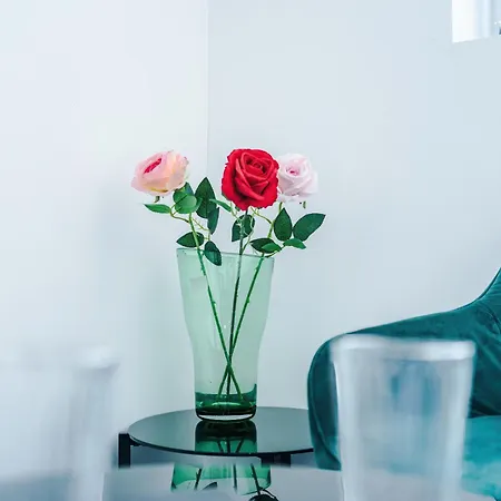 Entire Place - Mcr Flat - Sleeps 3 *