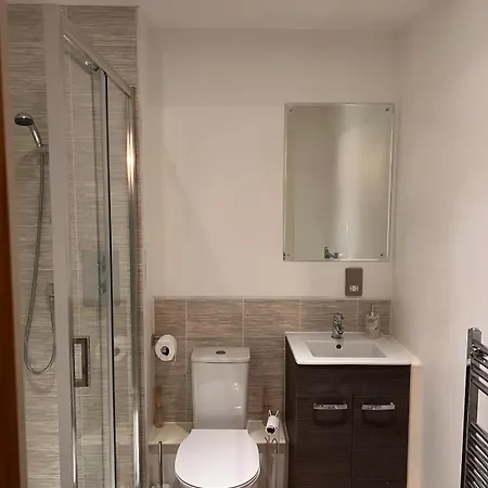 Stylish-modern 3-bed Townhouse *