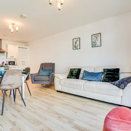 Cozy Retreat Centre * Manchester