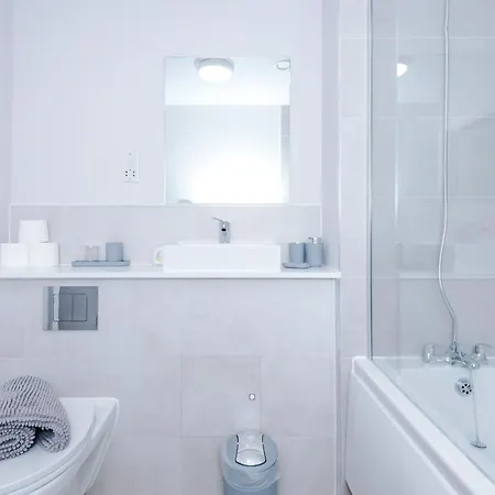 Appartement 1bdr Open Plan With Full Kitchen