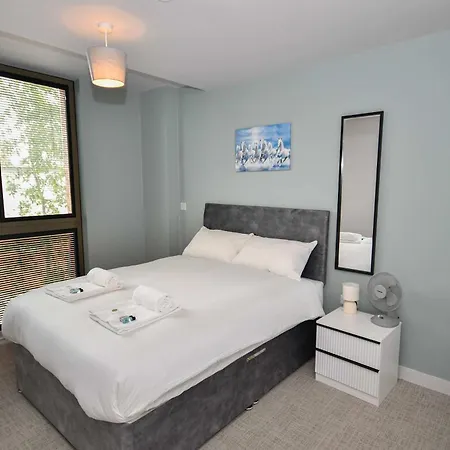 Daire Modern & Bright 2 Bed Nr Old Trafford