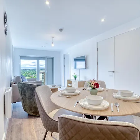 Manchester, Eccles 2 Bedroom & 1 Bedroom Apartments, Close To Old Trafford, Salford, Apartmán Manchester