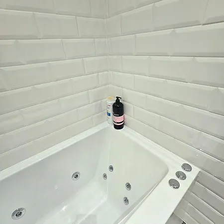 Daire Casa De Mill 2 Bedroom In Near Coop Arena And Etihad Stadium *