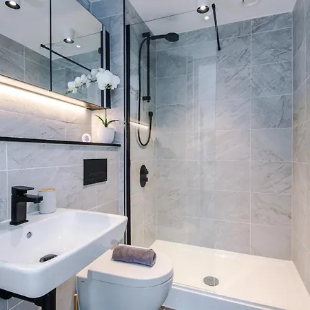 Luxury 2bdr 2 Bath Centre *