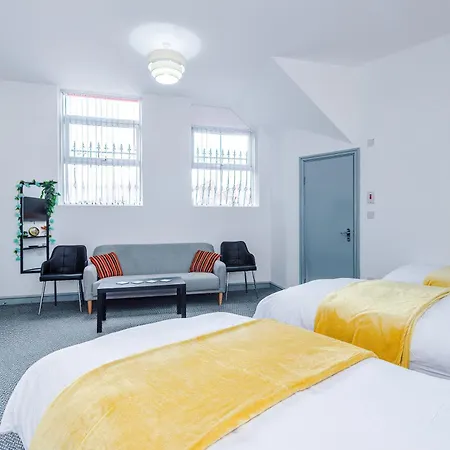 Entire Flat - Sleeps 3-central *
