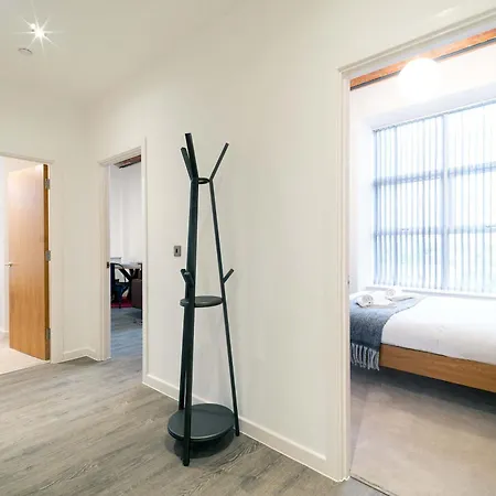 Contemporary 2 Bedroom In Μάντσεστερ