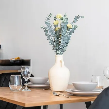 아파트 Luxury 2 Bed Open Plan In Wythenshawe