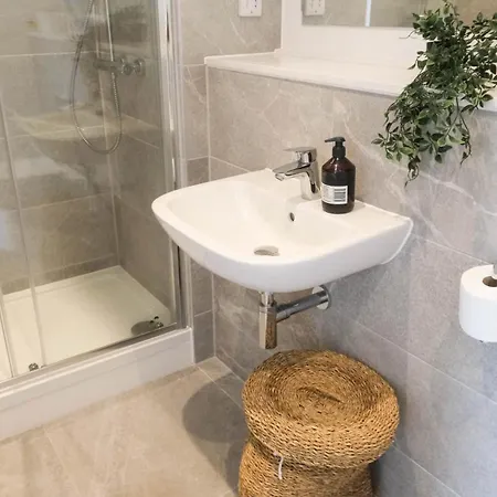 Διαμέρισμα Waterfront Luxury 2br Flat Salford