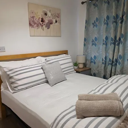 Διαμέρισμα Cosy 2-bed Near Centre *