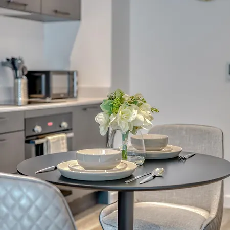 아파트 Manchester, Eccles 2 Bedroom & 1 Bedroom Apartments, Close To Old Trafford, Salford, 맨체스터