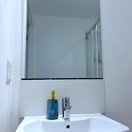 Elite Serviced 2br Balcony Centre * Manchester