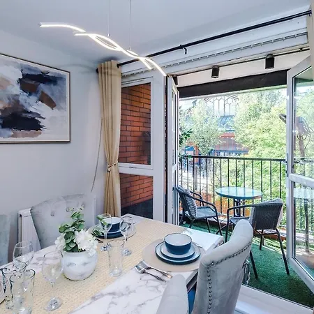 Daire Chic 3br Escape Balcony M4 Heart