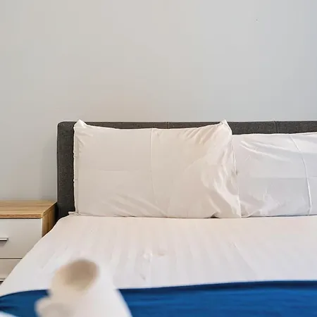 Luxury 2 Bdr 2 Ba Modern With Parking