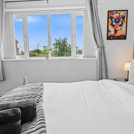 2br Long Perks Free Parking Prime Spot Апартаменты