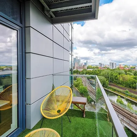 Manchester, Balcony, Old Trafford, Gym, Pool Table דירה