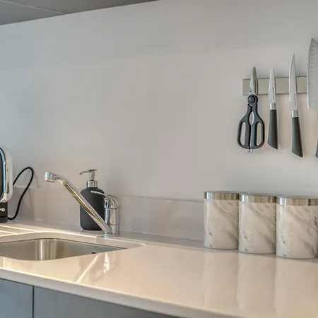 Manchester, Eccles 2 Bedroom & 1 Bedroom Apartments, Close To Old Trafford, Salford,