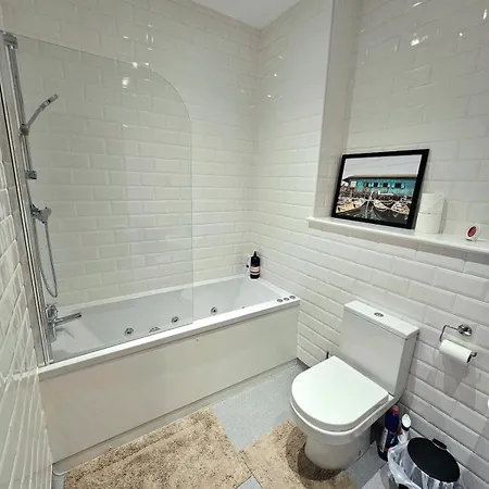 Daire Casa De Mill 2 Bedroom In Near Coop Arena And Etihad Stadium