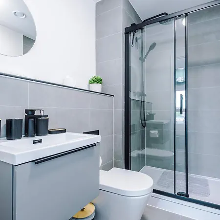 Lägenhet Stylish 2br In Centre