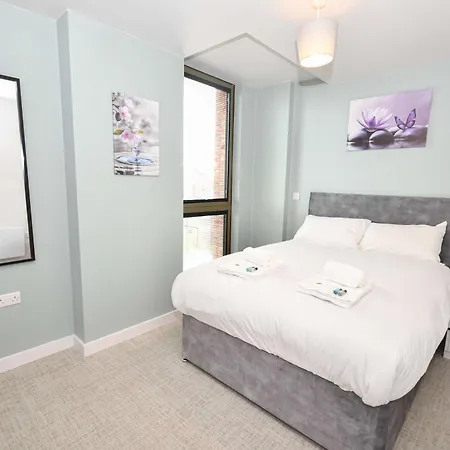 Lägenhet Modern & Bright 2 Bed Nr Old Trafford Manchester