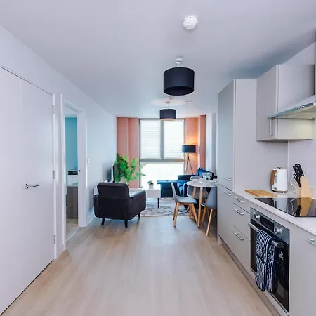 1bdr Open Plan With Full Kitchen Appartement Manchester