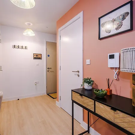 2br In - Free Parking Manchester