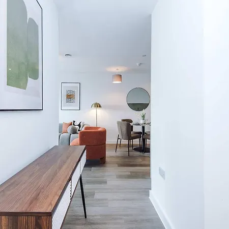 Stylish 2br In Centre Lägenhet