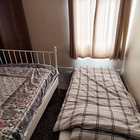 Entire First Floor Flat With Free Parking In Hyde Road Opposite Gorton Tesco Extra Διαμέρισμα *