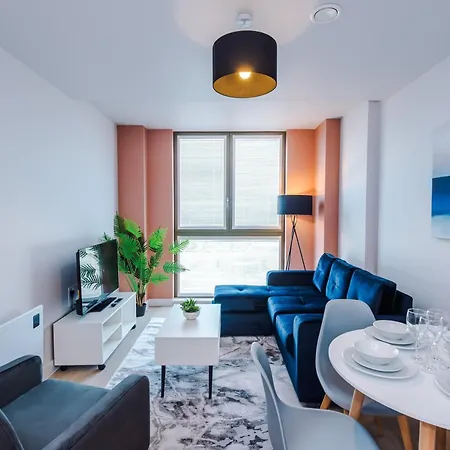 1bdr Open Plan With Full Kitchen Manchester