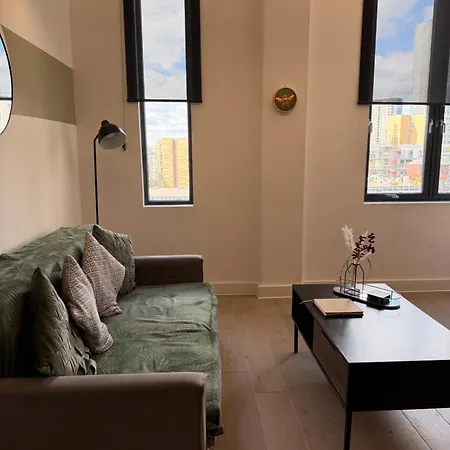 2 Bedroom 2 Bathrooms - Modern - Old Trafford - City Centre - Rooftop Access *