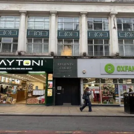 Centre, Full Kitchen, Wi-fi Manchester