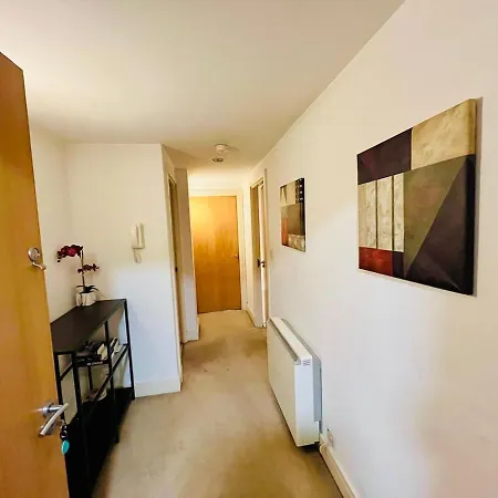 Bright Cozy Walk To Deansgate By Cozystays Daire Manchester