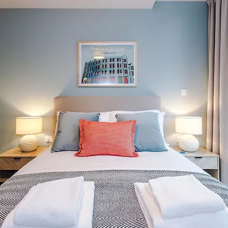 2br In - Free Parking Appartement