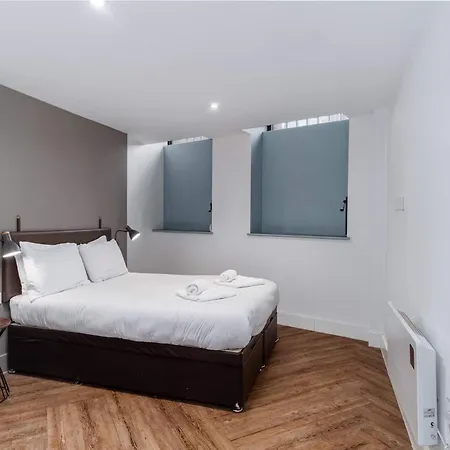 Convenient 3bed Flat W Security Apartmán *