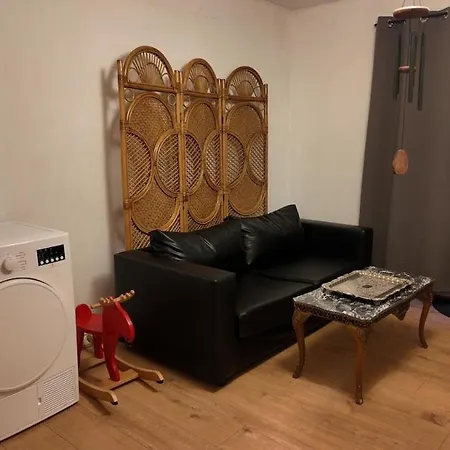 Διαμέρισμα Modern Cozy With Free Parking Near Centre *