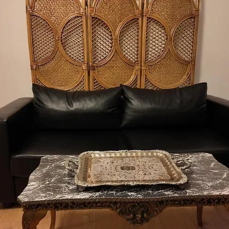 Modern Cozy With Free Parking Near Centre *