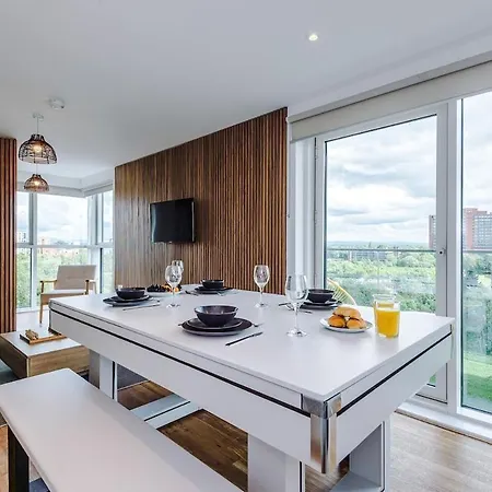 Daire Manchester, Balcony, Old Trafford, Gym, Pool Table *