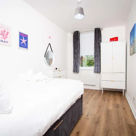 Stylish Newly Refurbished 2br Flat In Daire *