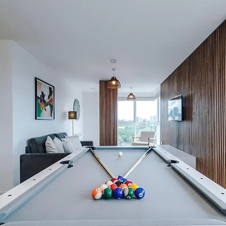 Manchester, Balcony, Old Trafford, Gym, Pool Table Daire *