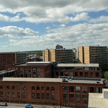 2 Bedroom 2 Bathrooms - Modern - Old Trafford - City Centre - Rooftop Access Daire *