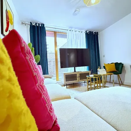 Elite Serviced 2br Balcony Centre * 맨체스터