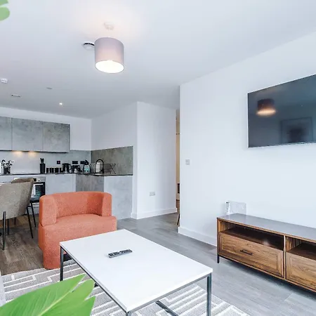 Stylish 2br In Centre Daire