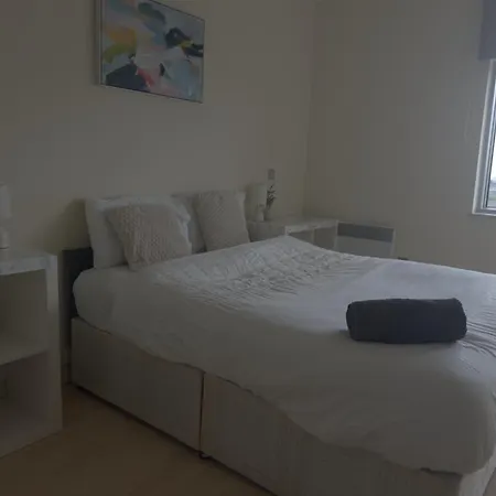 Premium 2 Bed In The Heart Of Center Апартаменты