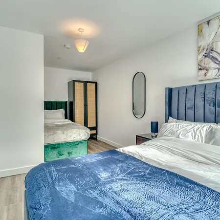 Manchester, Eccles 2 Bedroom & 1 Bedroom Apartments, Close To Old Trafford, Salford, 아파트 맨체스터