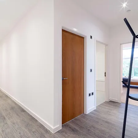 Contemporary 2 Bedroom In