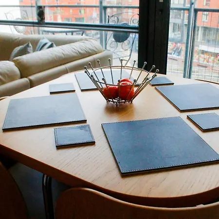 Appartement Spacious Duplex With Parking Manchester
