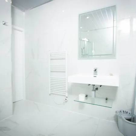 Stylish Newly Refurbished 2br Flat In Daire