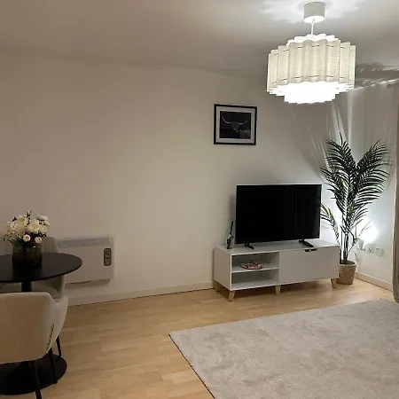 Entire Luxury Flat * Manchester