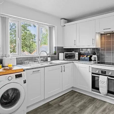 Prime Location Pad Free Parking Ps4 Wifi Tourists Manchester