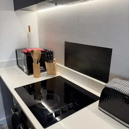 2 Bedroom 2 Bathrooms - Modern - Old Trafford - City Centre - Rooftop Access *