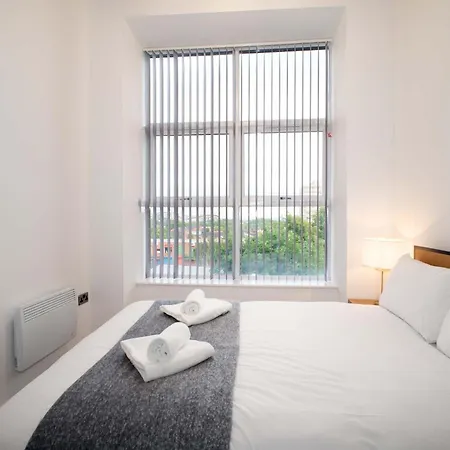 Contemporary 2 Bedroom In Apartamento